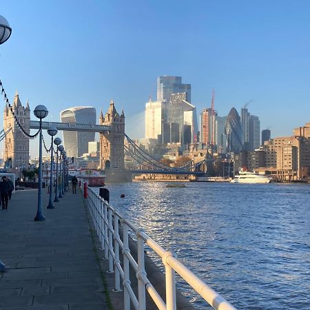 Entire Boat At St Katherine Docks 2 Available Select Using Room Options London Ngoại thất bức ảnh