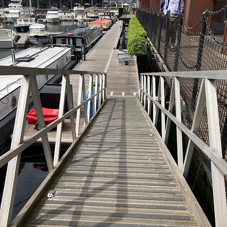 Entire Boat At St Katherine Docks 2 Available Select Using Room Options London Ngoại thất bức ảnh