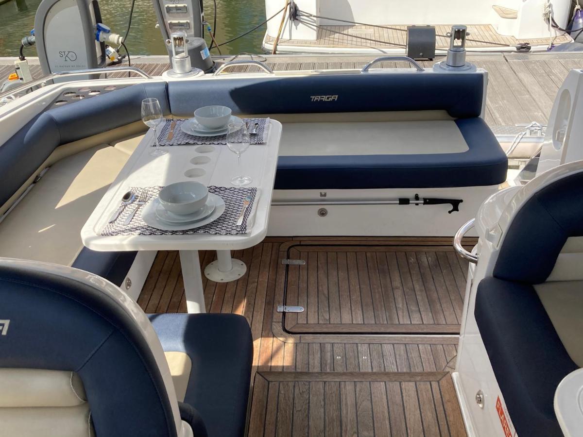 Entire Boat At St Katherine Docks 2 Available Select Using Room Options London Ngoại thất bức ảnh