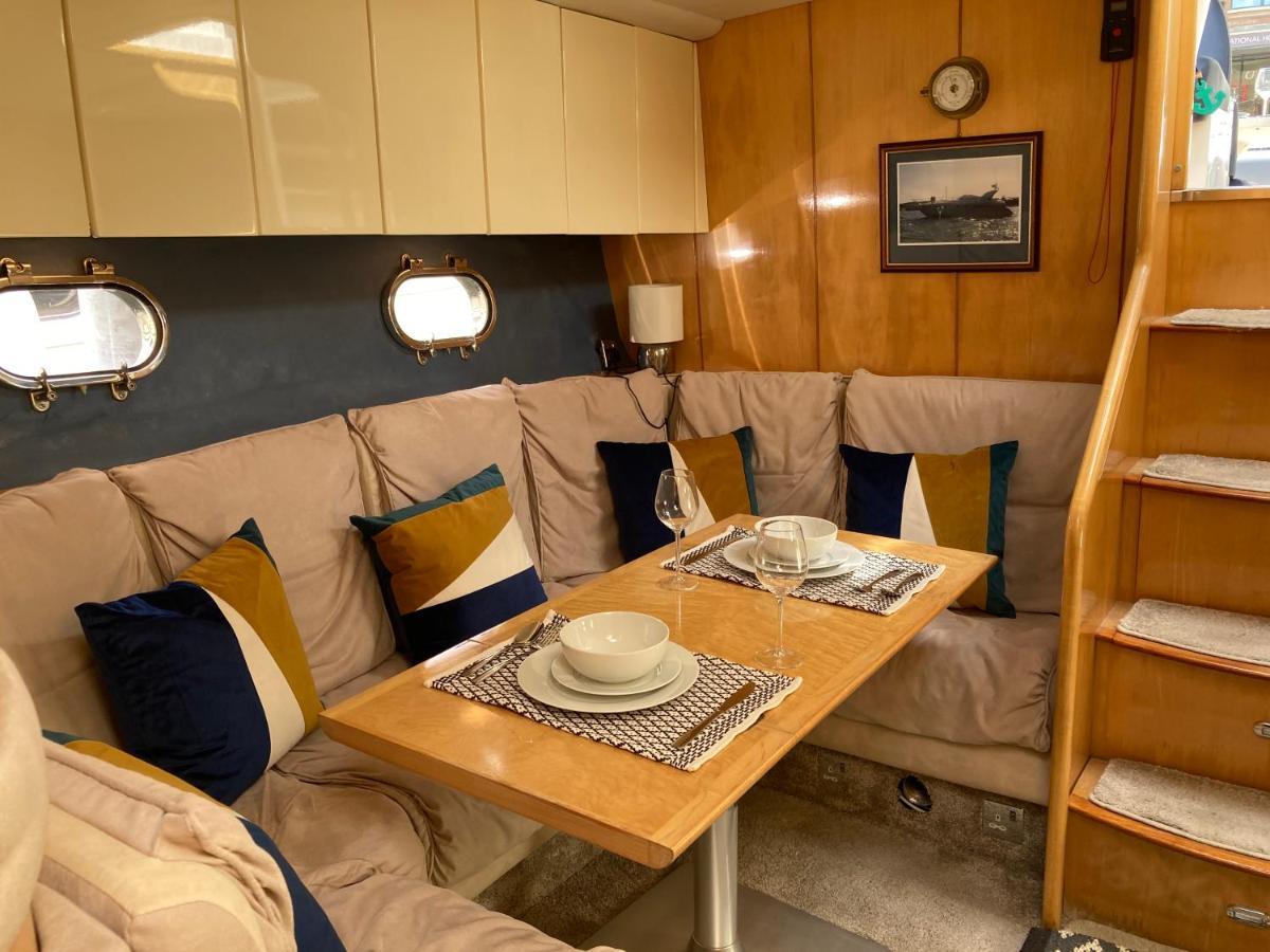 Entire Boat At St Katherine Docks 2 Available Select Using Room Options London Ngoại thất bức ảnh