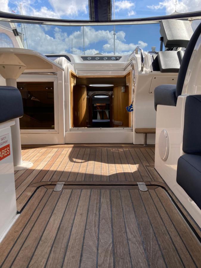 Entire Boat At St Katherine Docks 2 Available Select Using Room Options London Ngoại thất bức ảnh