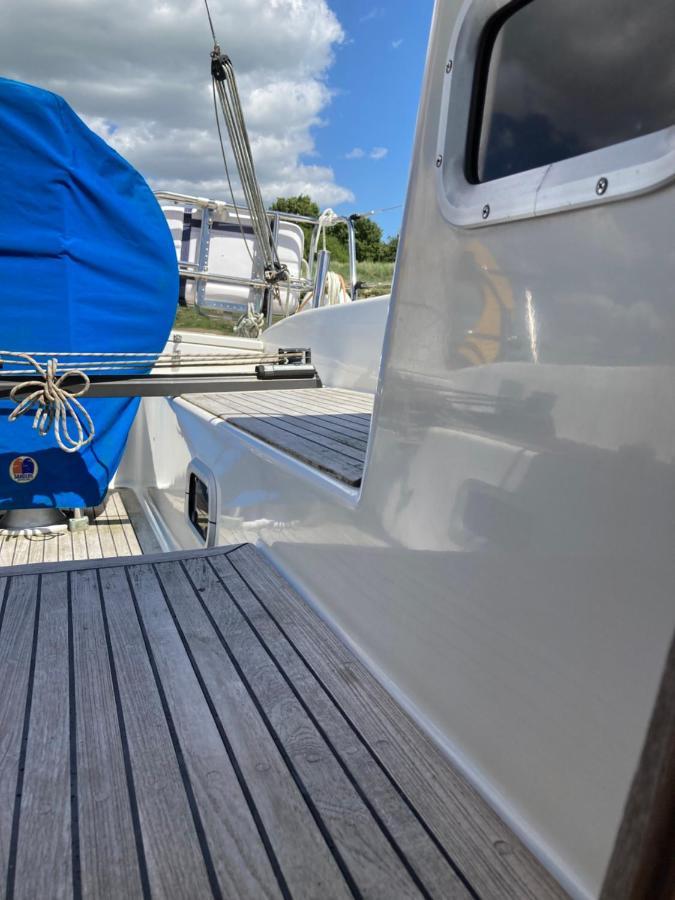 Entire Boat At St Katherine Docks 2 Available Select Using Room Options London Ngoại thất bức ảnh