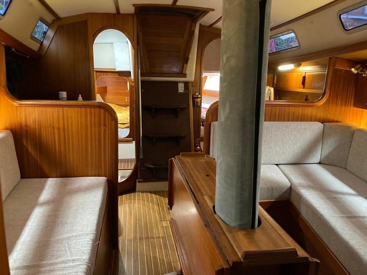 Entire Boat At St Katherine Docks 2 Available Select Using Room Options London Ngoại thất bức ảnh