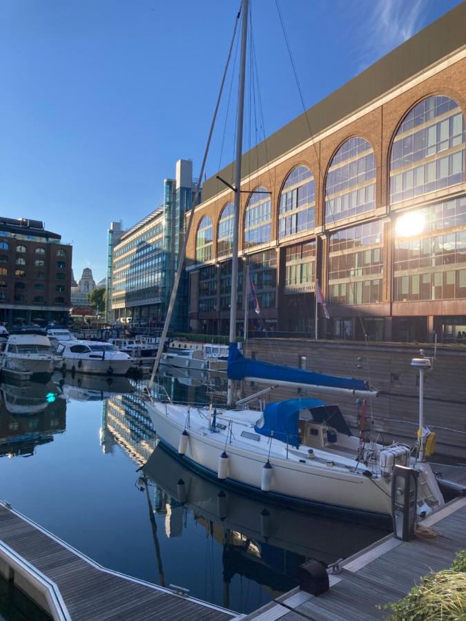 Entire Boat At St Katherine Docks 2 Available Select Using Room Options London Ngoại thất bức ảnh